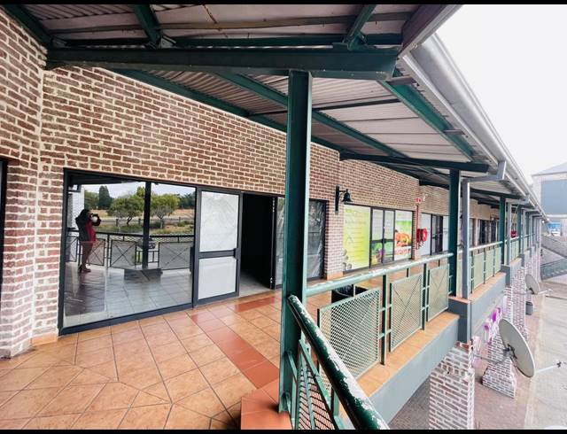 250M² RETAIL TO LET IN KYALAMI